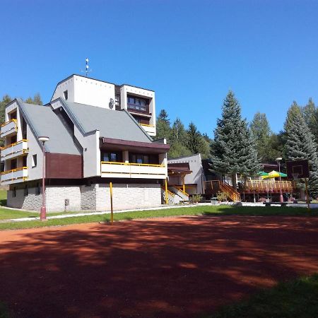 Hotel Ceska Farma Dolni Dvur Zewnętrze zdjęcie